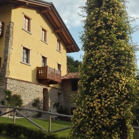 Agriturismo Il Posto Delle Fragole San Giovanni Bianco Eksteriør billede