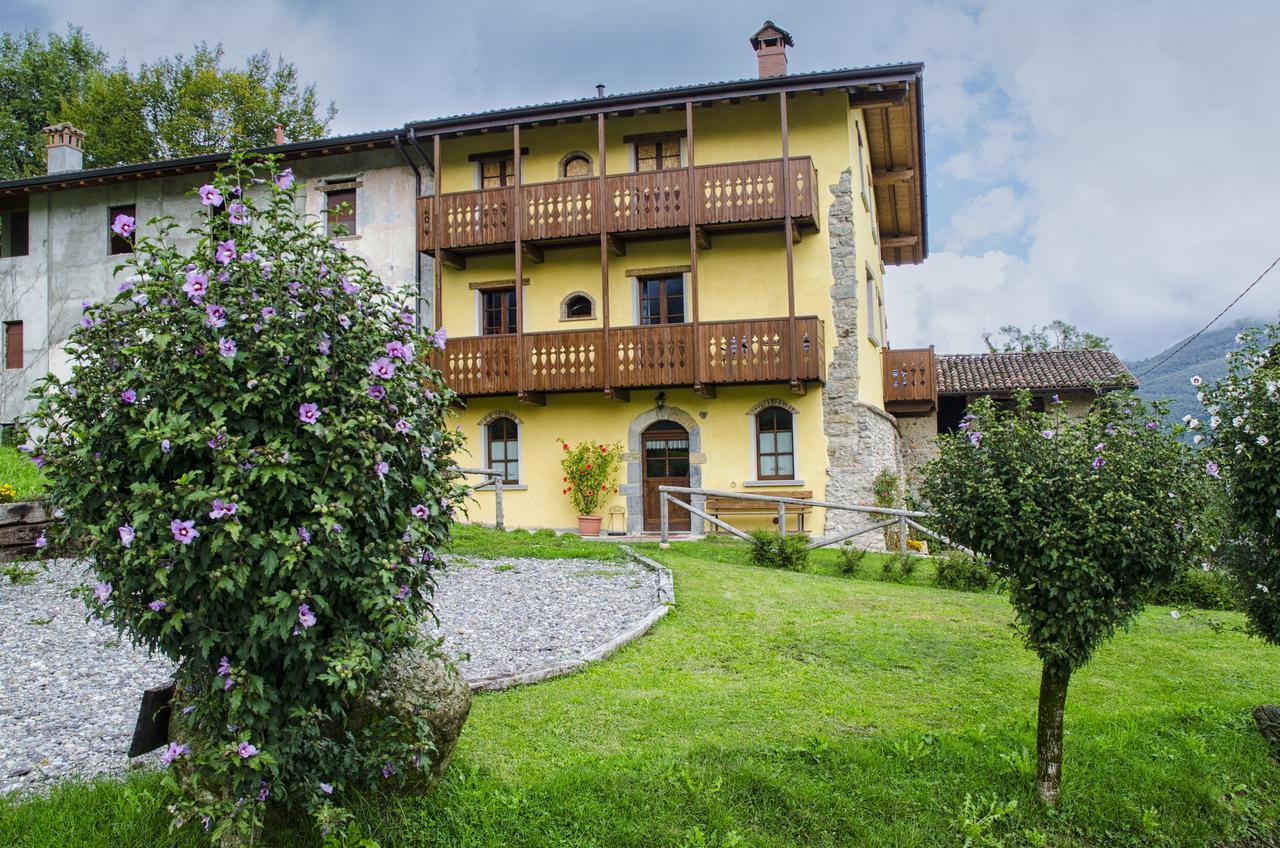 Agriturismo Il Posto Delle Fragole San Giovanni Bianco Eksteriør billede